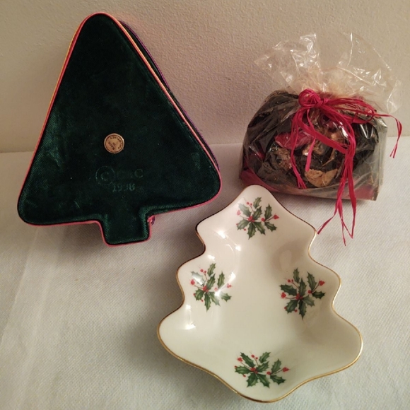 Lenox | Holly Small Tree Dish - Picture 3 of 8